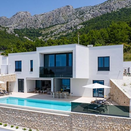 Beautiful Home In Omis With Kitchen エクステリア 写真