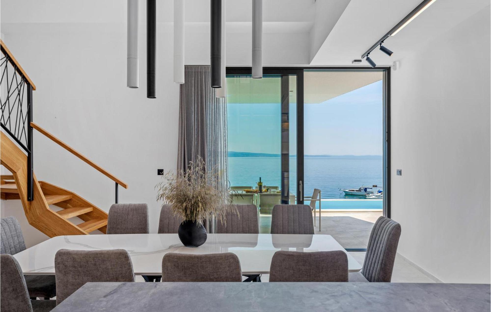 Beautiful Home In Omis With Kitchen エクステリア 写真