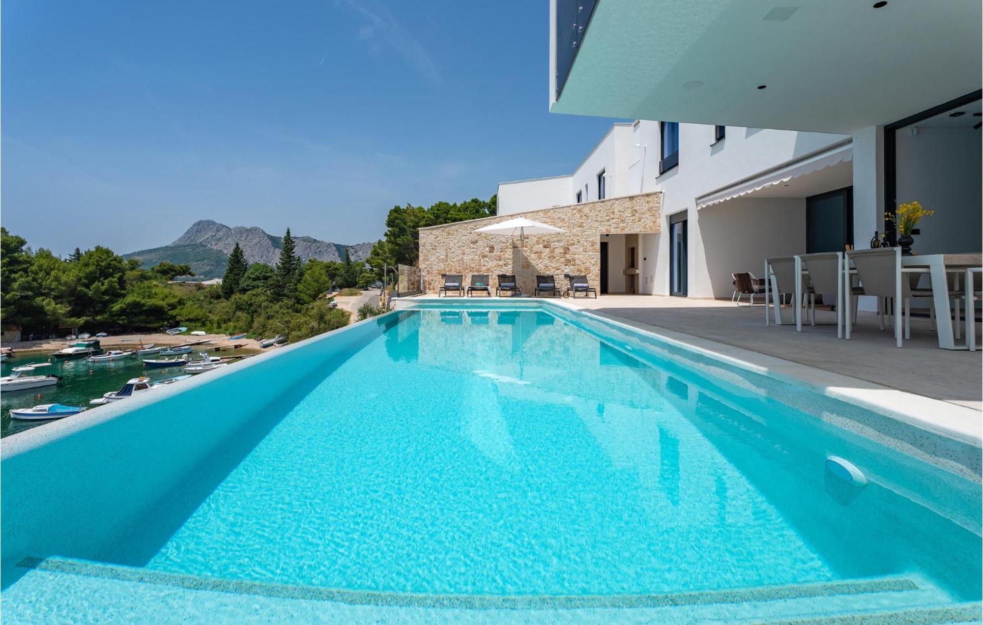 Beautiful Home In Omis With Kitchen エクステリア 写真