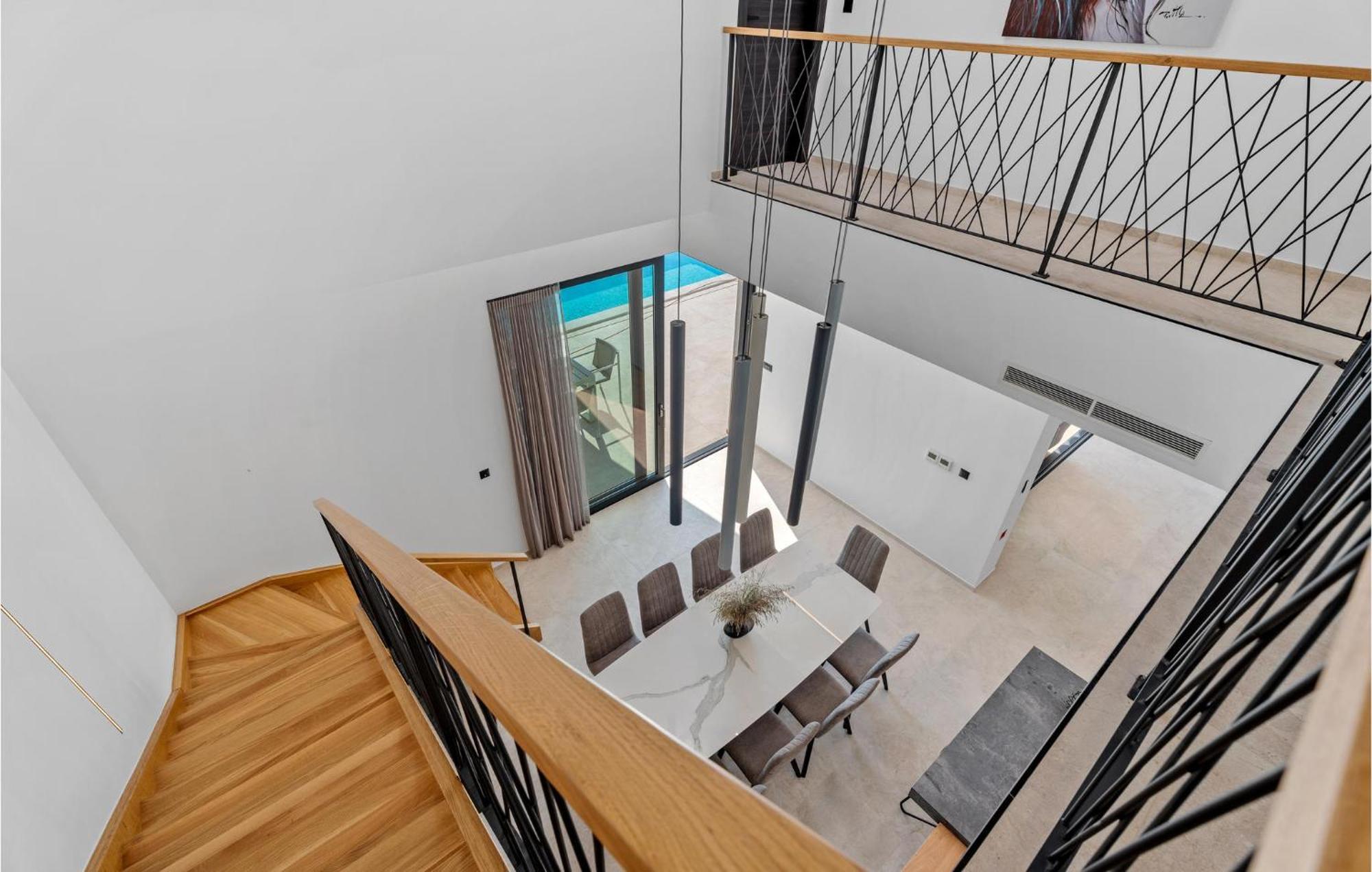 Beautiful Home In Omis With Kitchen エクステリア 写真