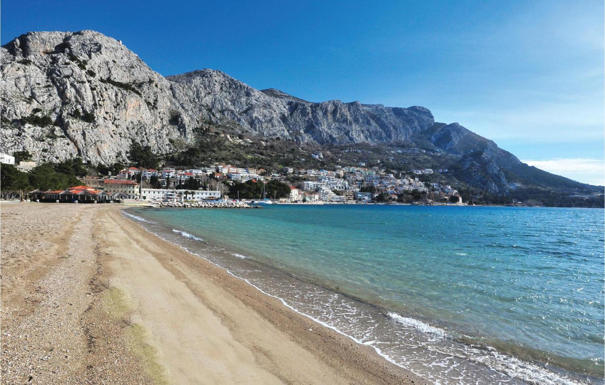 Beautiful Home In Omis With Kitchen エクステリア 写真