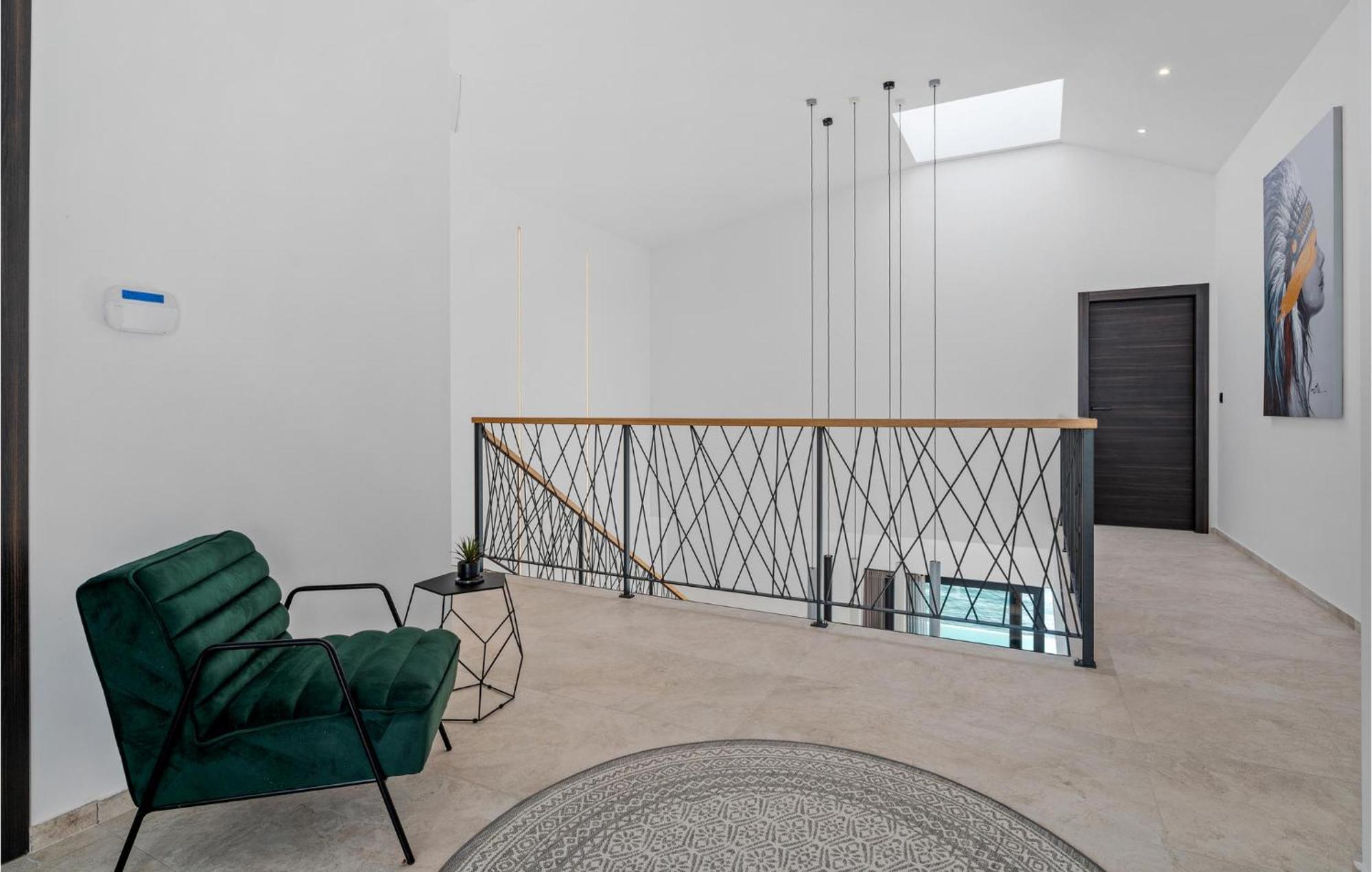 Beautiful Home In Omis With Kitchen エクステリア 写真